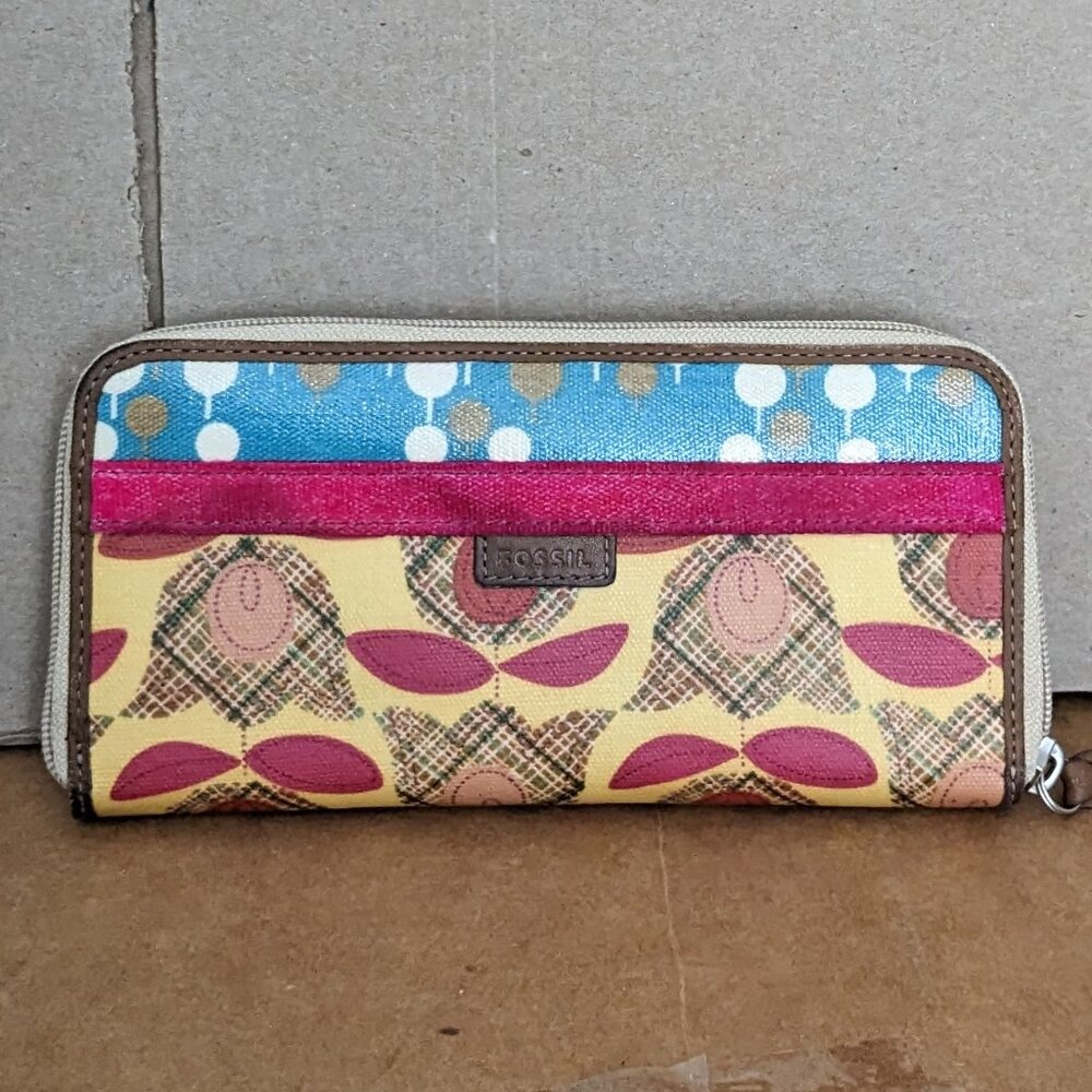 Fossil Vintage Zip Around Coated Canvas/Leather Trim Wallet, Floral